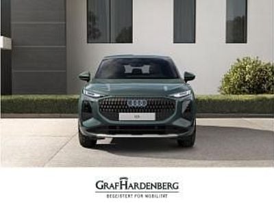 Neu Audi Q3 Sportback Comfort 150 PS (110 kW) 2025 Grün (salbeigrün) SUV