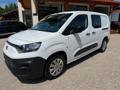 Gebraucht Fiat Doblò 102 PS (75 kW) 2023 Weiß Van / Kleinbus