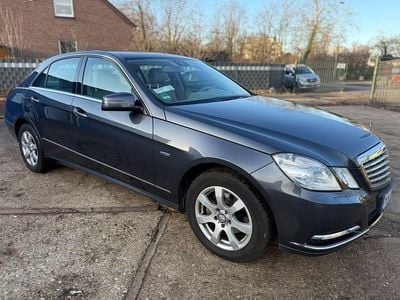 Gebraucht Mercedes E220 Elegance 171 PS (125 kW) 2011 Grau Limousine