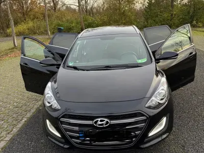 Gebraucht Hyundai i30 110 PS (80 kW) 2017 Schwarz Kombi
