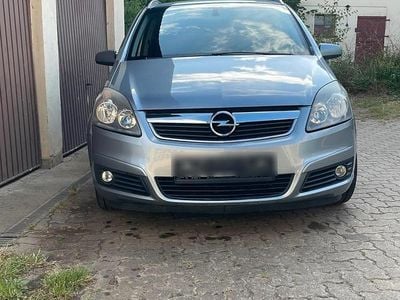 Gebraucht Opel Zafira Edition+ 140 PS (102 kW) 2006 Silber Van / Kleinbus