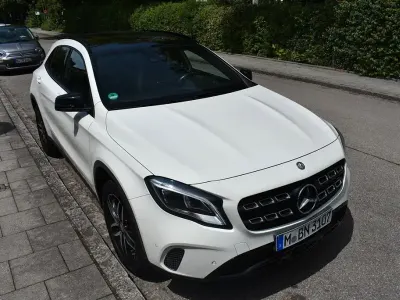 Gebraucht Mercedes GLA180 Night 122 PS (89 kW) 2017 Weiß SUV