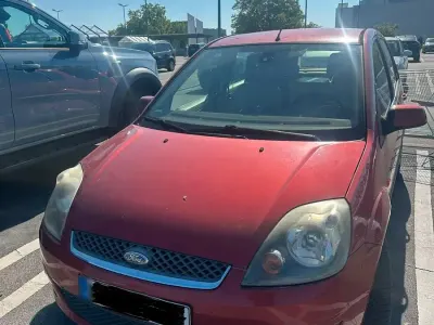 Gebraucht Ford Fiesta Ghia 90 PS (66 kW) 2006 Rot Kleinwagen