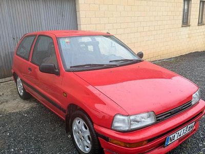 Gebraucht Daihatsu Charade 90 PS (66 kW) 1993 Rot Kleinwagen