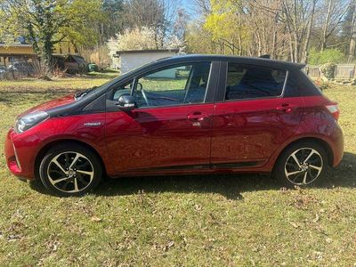 Gebraucht Toyota Yaris Style 101 PS (74 kW) 2019 Rot Kleinwagen