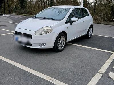 Gebraucht Fiat Punto 74 PS (54 kW) 2009 Weiß Kleinwagen