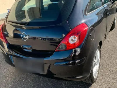 Gebraucht Opel Corsa 69 PS (50 kW) 2009 Schwarz Kleinwagen