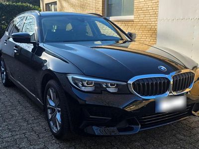 Gebraucht BMW 330 Sport Line 286 PS (210 kW) 2021 Schwarz Kombi