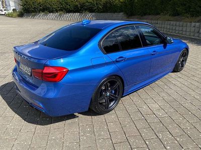 Gebraucht BMW 330 Sport Line 258 PS (189 kW) 2013 Blau Limousine