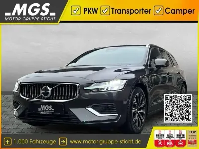 Gebraucht Volvo V60 Plus 253 PS (186 kW) 2022 Platinum grey Kombi