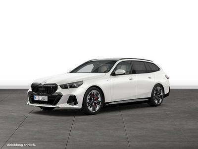 Gebraucht BMW i5 M Sport 250 kW (340 PS) 2025 Weiß Kombi