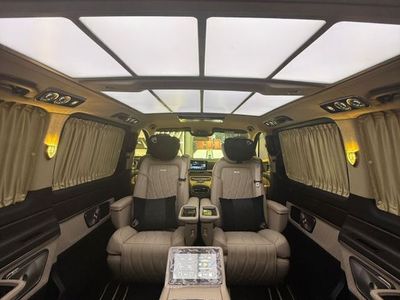Schwarz Neu 2025 Mercedes V300 Van / Kleinbus | 154.999 €
