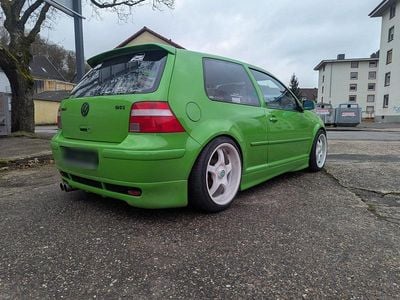 Second-hand VW Golf Highline 135 CP (99 kW) 1998 Verde Coupe