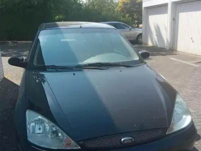 Gebraucht Ford Focus 100 PS (73 kW) 2003 Schwarz Kleinwagen
