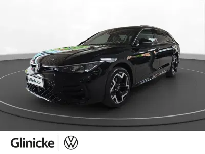 Gebraucht VW Passat R-line 150 PS (110 kW) 2025 Grenadillschwarz metallic Kombi
