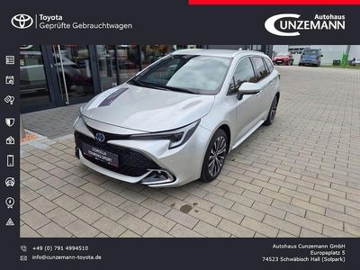 Silber Neu 2025 Toyota Corolla Team Kombi | 31.230 €