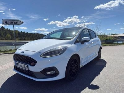 Gebraucht Ford Fiesta ST 200 PS (147 kW) 2018 Weiß Kleinwagen