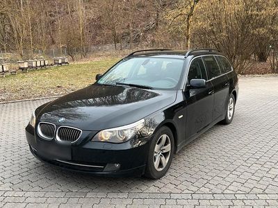 Gebraucht BMW 525 197 PS (144 kW) 2007 Schwarz Kombi
