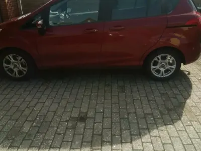 Gebraucht Ford B-MAX 101 PS (74 kW) 2017 Rot Van / Kleinbus