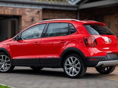 Usata VW Polo Cross 90 CV (66 kW) 2015 Rosso Utilitaria