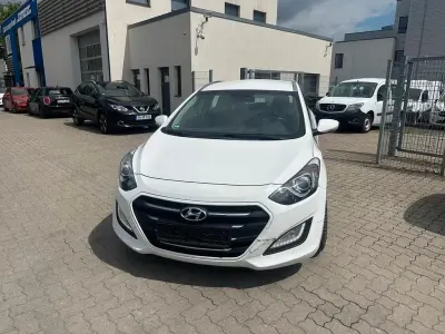 Gebraucht Hyundai i30 Style 136 PS (100 kW) 2016 Weiß Kombi
