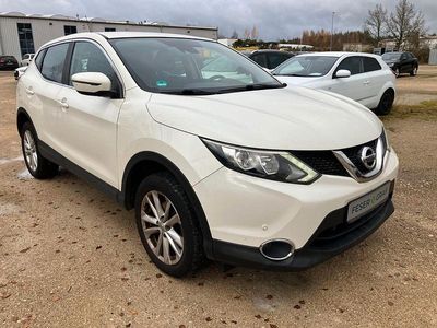 Gebraucht Nissan Qashqai Acenta 131 PS (96 kW) 2015 Weiß SUV