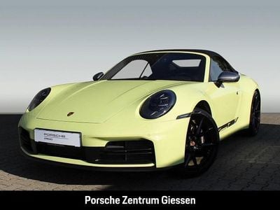 Second-hand Porsche 992 394 CP (289 kW) 2025 Galben Cabrio