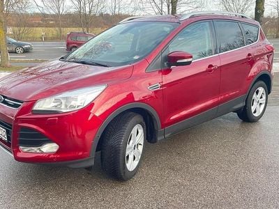 Rot Gebraucht 2015 Ford Kuga SUV | 10.600 € (Fairer Preis)