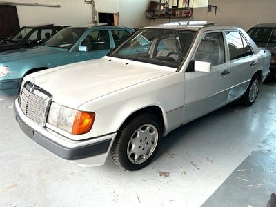 gebraucht Mercedes 200 W124 Mopf1 Klima eSSD 5-Gang 2.Hd. AHK