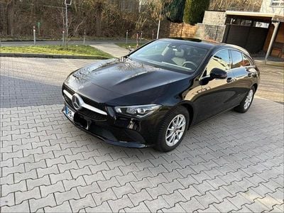 Gebraucht Mercedes CLA180 116 PS (85 kW) 2022 Schwarz Limousine