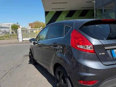 Gebraucht Ford Fiesta 80 PS (58 kW) 2009 Kleinwagen