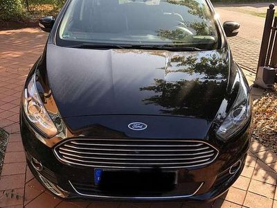 Schwarz Gebraucht 2017 Ford S-MAX Titanium Van / Kleinbus | 12.500 € (Fairer Preis)