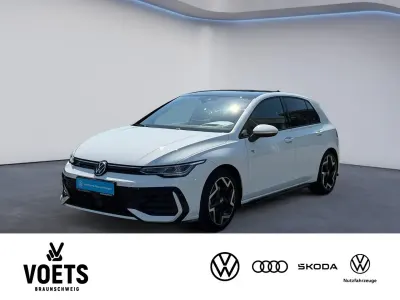 Gebraucht VW Golf VIII R-line 150 PS (110 kW) 2025 Pure white schwarz Limousine