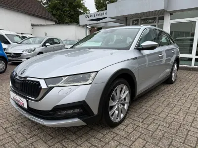 Gebraucht Skoda Octavia Scout 4x4 150 PS (110 kW) 2022 Silber Kombi