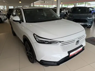Käytetty Honda HR-V Advance 107 HP (78 kW) 2023 Valkoinen Katumaasturi