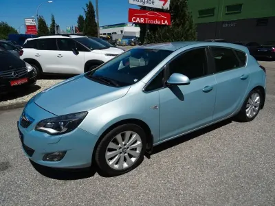 Gebraucht Opel Astra Cosmo 140 PS (102 kW) 2010 Blau Limousine