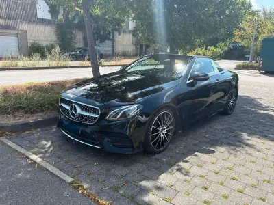 Gebraucht Mercedes E200 AMG line 184 PS (135 kW) 2019 Schwarz Cabrio