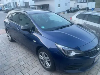 Gebraucht Opel Astra Ultimate 131 PS (96 kW) 2021 Blau Kombi