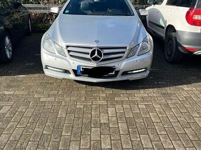 Mercedes E200
