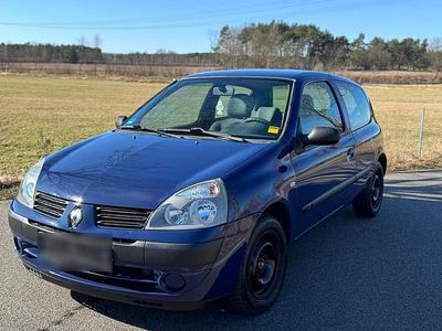 Gebraucht Renault Clio II 58 PS (42 kW) 2004 Blau Kleinwagen