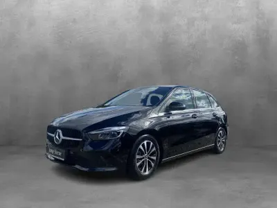 Używany Mercedes B200 163 KM (119 kW) 2025 Czarny Minivan
