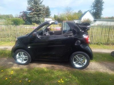 Schwarz Gebraucht 2021 Smart ForTwo Electric Drive Cabrio | 12.300 € (Fairer Preis)