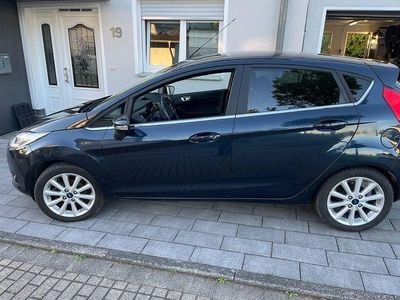 Second-hand Ford Fiesta Titanium 101 CP (74 kW) 2017 Albastru Hatchback
