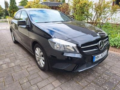 Second-hand Mercedes A180 Style 122 CP (89 kW) 2013 Negru Berlinǎ