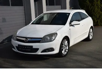 Używany Opel Astra GTC Innovation 116 KM (85 kW) 2009 Biały