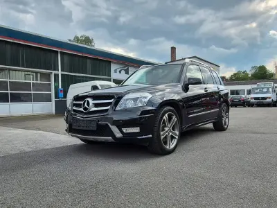 Gebraucht Mercedes GLK250 204 PS (150 kW) 2010 Schwarz SUV