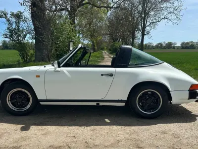 Gebraucht Porsche 911SC 204 PS (150 kW) 1983 Weiß Cabrio