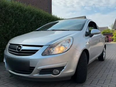 Gebraucht Opel Corsa 80 PS (58 kW) 2009 Grau Kleinwagen