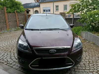 Gebraucht Ford Focus Titanium 101 PS (74 kW) 2008 Rot Kombi