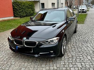 Gebraucht BMW 320 Sport Line 184 PS (135 kW) 2013 Schwarz Limousine
